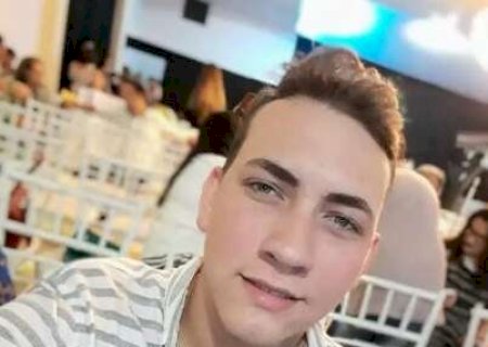 Homem que dirigia veículo carregado de cigarros morre pela PM na fronteira