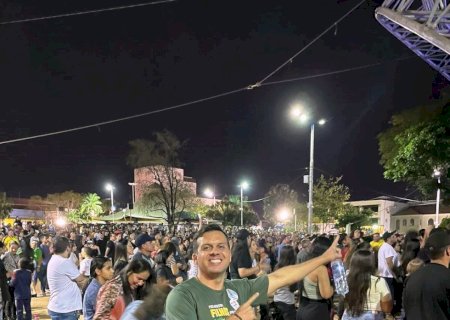 Candidato a deputado estadual Tenente Nantes, participa da marcha para Jesus 2022 em Dourados/MS