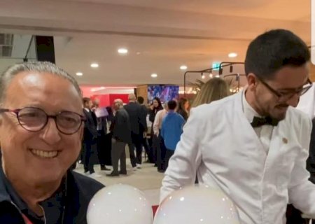 Copa 2022: Galvão Bueno curte França x Marrocos no lounge da Fifa