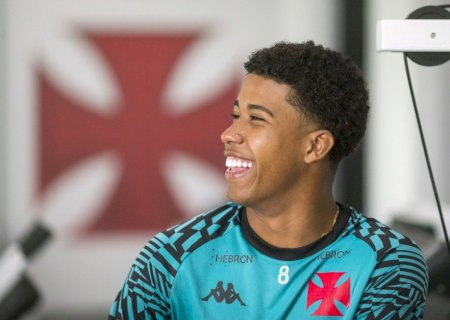 Chelsea apresenta proposta, e Andrey está próximo de deixar o Vasco