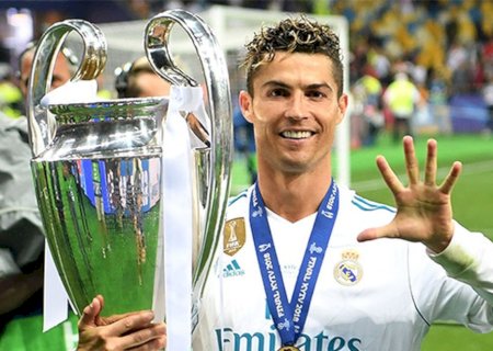 Retorno à vista? Cristiano Ronaldo treina no Real Madrid