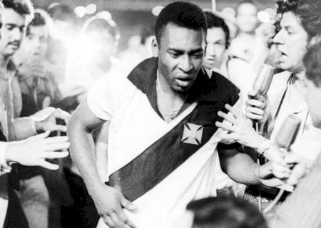 Santos, Vasco ou Corinthians: para qual time Pelé torcia?