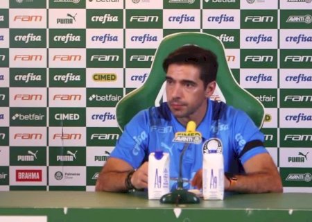 Abel diz que Palmeiras precisa contratar após a saída de Danilo: "Qualidade custa dinheiro"