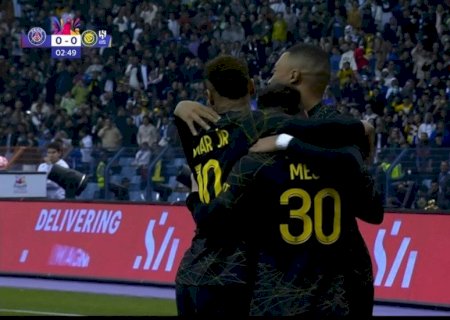 Cristiano Ronaldo posta foto com Messi e diz: "Bom ver velhos amigos"