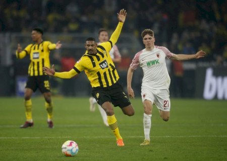 Borussia Dortmund vence Augsburg em jogo de sete gols no Alemão; veja lances