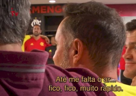 Vítor Pereira pede para que jogadores do Flamengo rezem mais devagar: "Assim Deus não consegue ouvir"