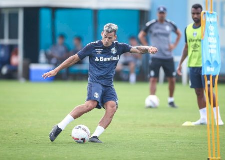 Cortado de última hora, Cristaldo fica fora da estreia do Grêmio no Gauchão por dívida do Huracán