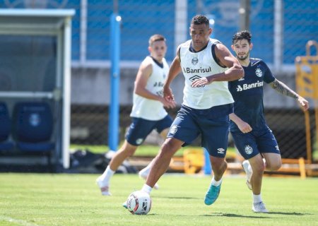 Risco de multa: acima do peso, Diego Souza tem uma semana para entrar em forma no Grêmio