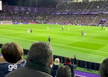 Presidente da Liga Espanhola culpa a vítima ao dizer que Vini Junior precisa se informar. Ele é que precisa resolver