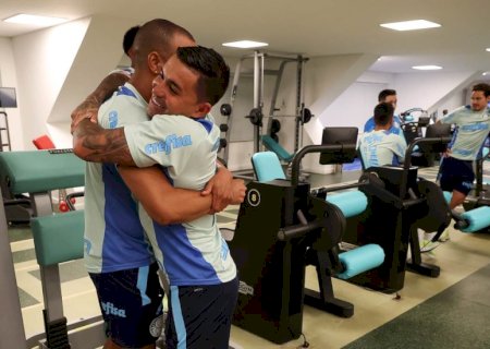 Palmeiras promove sete da base e se apresenta com 30 jogadores; veja como fica o elenco