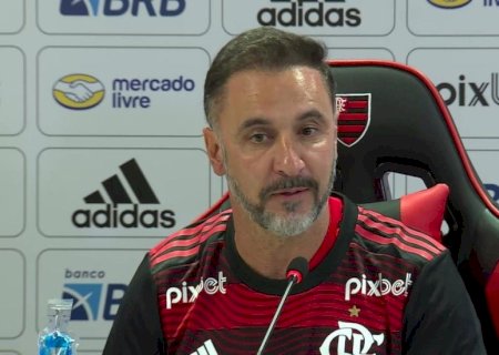 Vitor Pereira comenta saída do Corinthians, mas Flamengo proíbe perguntas sobre o assunto