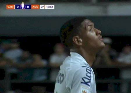 Ângelo é xingado por torcedor do Santos na Vila e rebate: "Vai se f..."