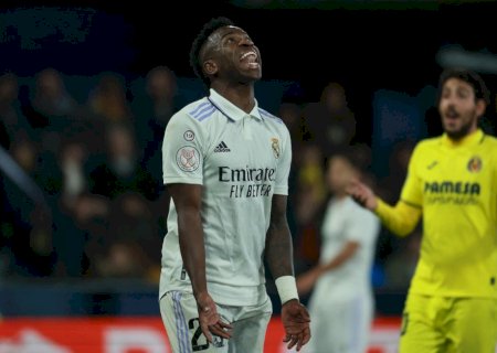 Ancelotti diz que "todos perseguem" Vini Jr e defende o brasileiro: "Queremos que o respeitem"