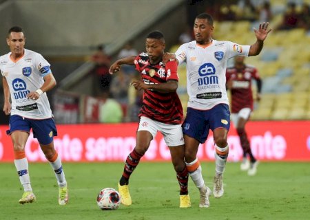 Análise: França mostra que está em outro patamar entre garotos do Flamengo
