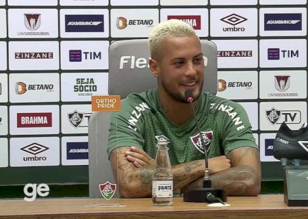 Guga revela passado no Fluminense e conta que guardou camisa: "Era a 11 do Romário"