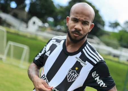 Atlético-MG anuncia a contratação de Patrick