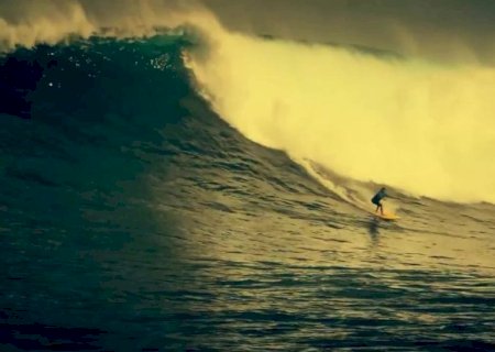 Márcio Freire, surfista de ondas gigantes, morre após queda em Nazaré