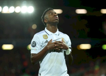 Ancelotti avalia evolução de Vinícius Junior no Real Madrid: "Melhorou porque treinou muito"