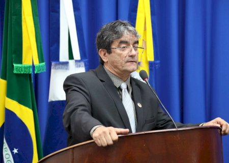 Vereador Juscelino Cabral, solicita melhorias nos bairros Jardim São Pedro e Vila Viegas.