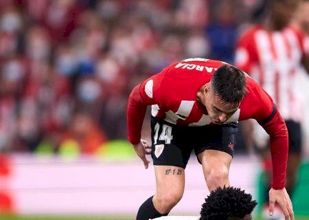 Volante do Bilbao admite que 'exagerou' em provocações a Vinicius Junior