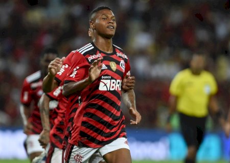 Matheus França renova com o Flamengo até dezembro de 2027; nova multa é de R$ 1 bilhão