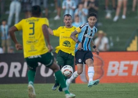 Com time de reservas, empate marca partida entre Grêmio e Ypiranga