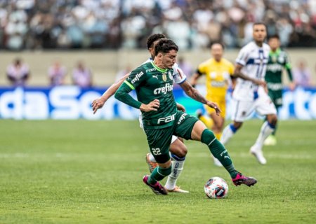 Piquerez sofre entorse, desfalca Palmeiras na estreia da Libertadores e vira dúvida para final do Paulista 