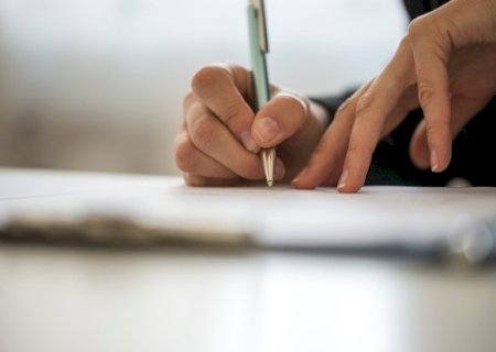 Procuração em causa própria, por si só, não transfere propriedade, fixa STJ