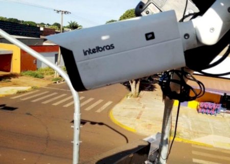 Dourados/MS: R$ 2,3 milhões por câmeras em semáforos de cruzamentos