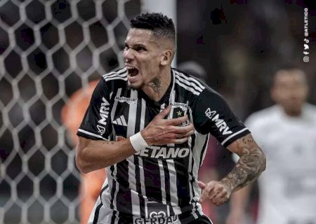 Com dois gols de Paulinho, Atlético-MG vence Corinthians na Copa do Brasil