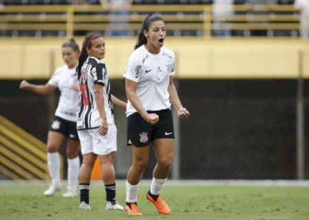 Corinthians vence Atlético Mineiro e segue na liderança do Brasileiro Feminino