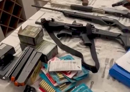 Polícia Federal encontra arsenal na casa de empresário de Maracaju