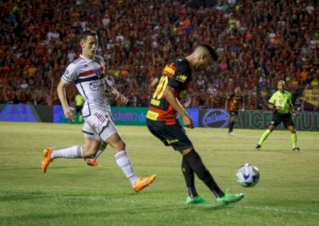 Sâo Paulo vence Sport e abre vantagem na Copa do Brasil