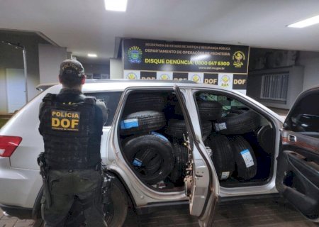 DOF apreende, em Dourados, carro com mais de 100 pneus contrabandeados do Paraguai