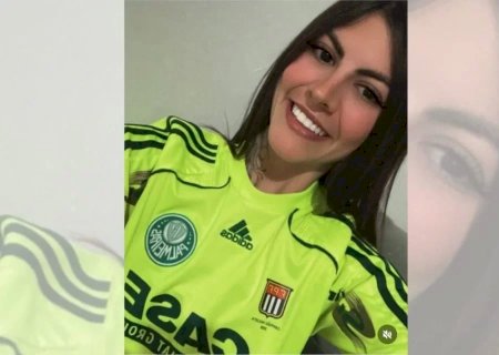 Corpo de palmeirense morta em briga de torcida é velado em Embu das Artes