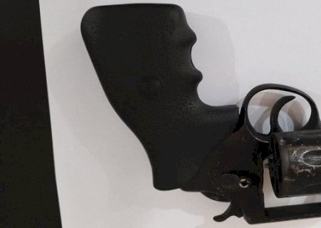 Jovem é preso após ser flagrado com arma de fogo em Dourados
