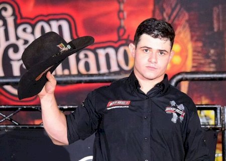 Peão douradense avança na Liga Nacional de Rodeio