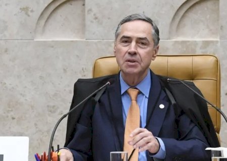 Usurpando competência do Legislativo, Barroso promete pautar aborto e drogas no próximo ano
