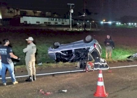 Casal morre ao capotar carro no Trevo da Bandeira em Dourados