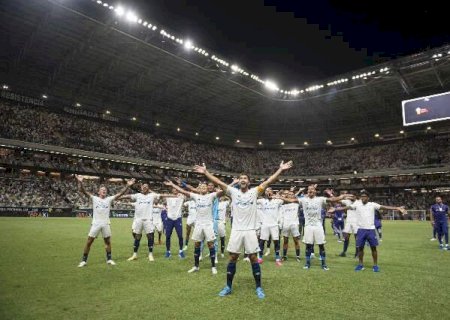 Com gols no 2º tempo, Cruzeiro vence rival pela segunda vez na Arena MRV