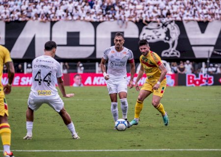 Com grande atuação dos ‘Meninos da Vila’, Santos goleia o Brusque por 4 a 0
