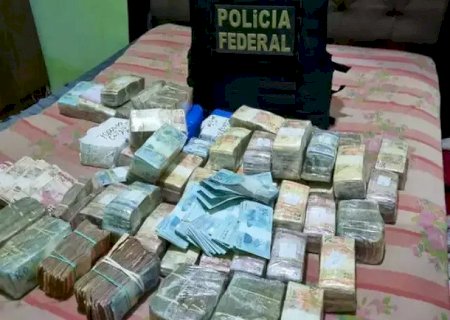 Operação apreende R$ 900 mil com quadrilha que trafica cocaína e armas