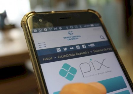 Mudanças no Pix ocorrerão em novembro, diz BC