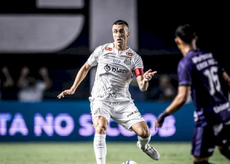 Em casa, Santos vence Ceará e mantém liderança da segunda divisão