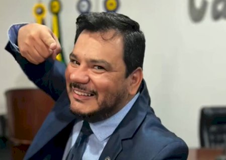 Promulgada lei de Marcelo Mourão que garante proteção contra cortes de água e luz