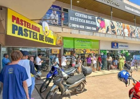 &Uacute;ltimo dia de apostas tem fila r&aacute;pida em lot&eacute;rica e longa espera online