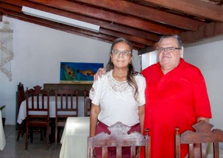 Ap&oacute;s perder restaurante, casal escolheu varanda para recome&ccedil;ar