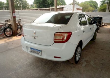 Primeiro leil&atilde;o do ano tem Renault Logan com lance a partir de R$ 3 mil