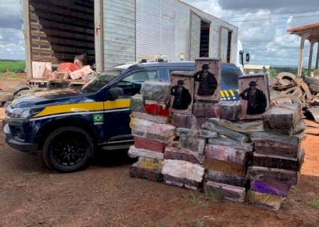Caminh&atilde;o-ba&uacute; levava 5,6 toneladas de maconha da fronteira para o Rio