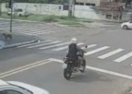 C&acirc;mera registra atropelamento e tentativa de fuga no Tijuca